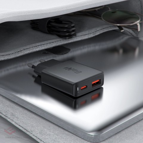 Ładowarka sieciowa Acefast A69 PD 30W GaN USB-A USB-C ultra slim- czarna